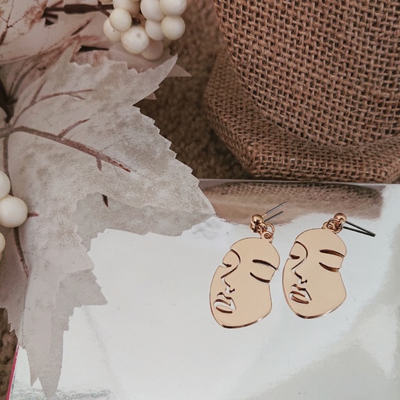 Urban Outfitters Jewelry - Art Portrait Face Feminist Drop Earring